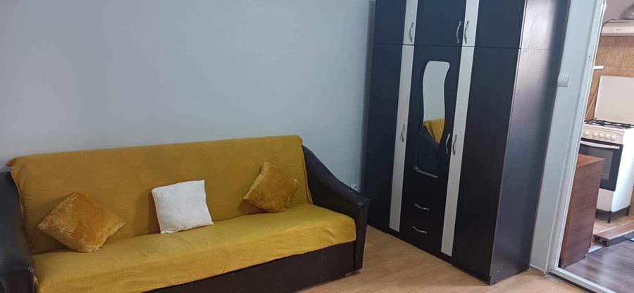 Garsonieră decomandată în Bucium