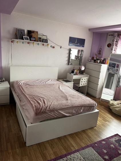 Apartament cu 4 camere decomandat în Sebastian