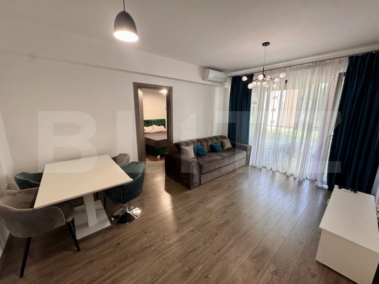 Apartament cu 3 camere decomandat, mobilat în Central