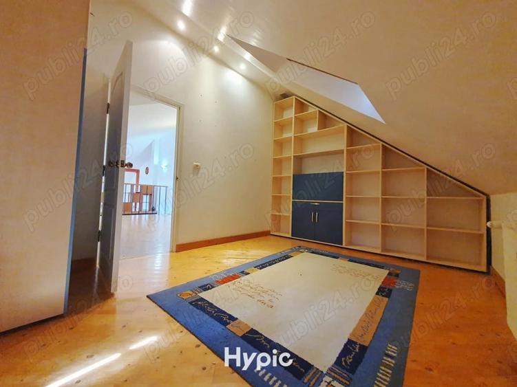 Casă cu 6 camere cu Teren 250 Mp în Aradul Nou