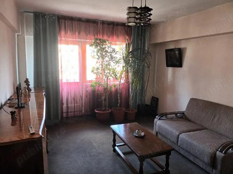 Apartament cu 2 camere decomandat în Craiovița Nouă