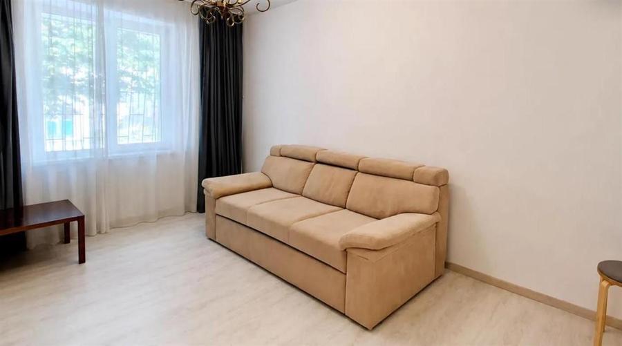 Apartament cu 3 camere semidecomandat, mobilat în Floreasca