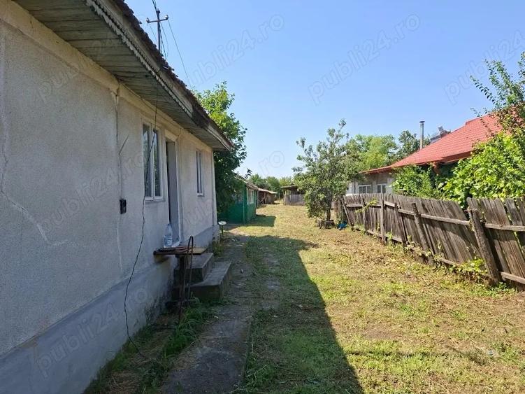 Casă cu Teren 1850 Mp în Colceag