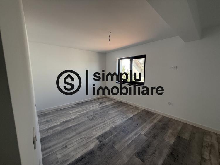Casă individuală cu 4 camere cu Teren 246 Mp în Exterior Est