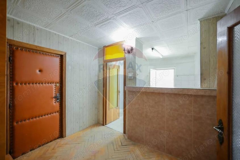 Apartament cu 2 camere decomandat în Cantemir