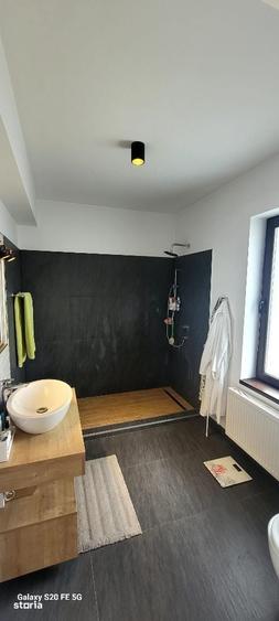 Casă cu 4 camere cu Teren 500 Mp în Tamași