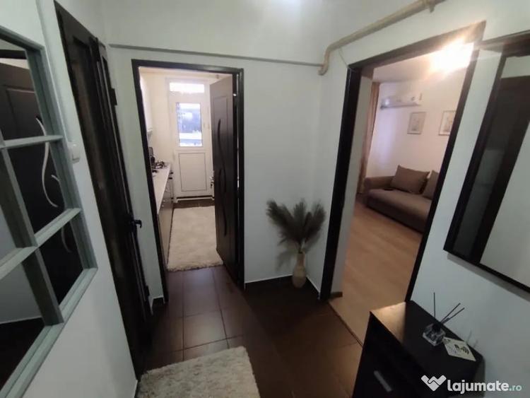 Apartament cu 2 camere decomandat, mobilat în Ultracentral