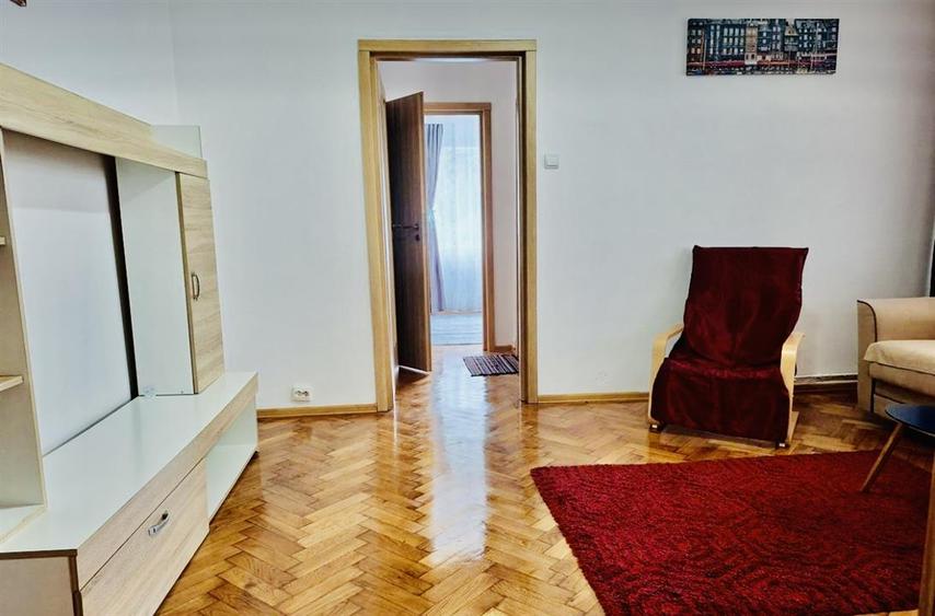 Apartament cu 2 camere nedecomandat, mobilat în Central