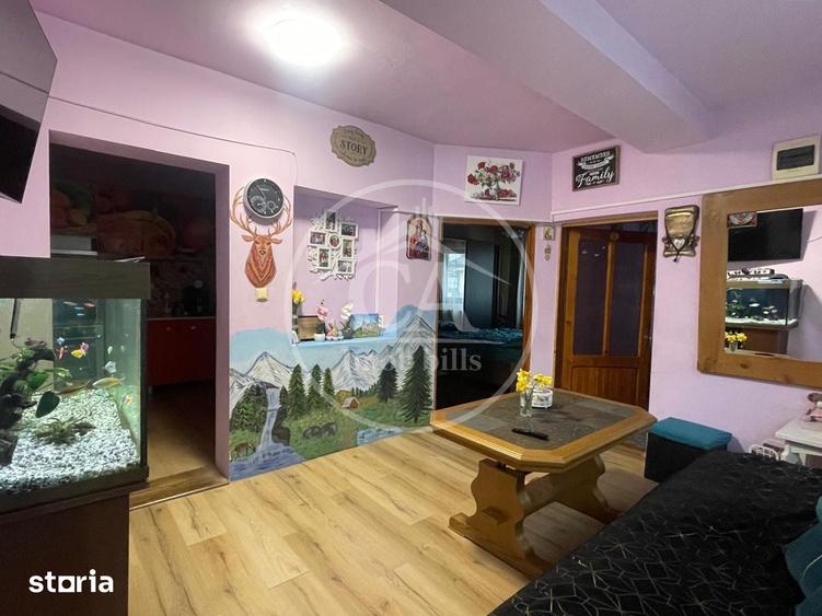 Casă cu 7 camere cu Teren 267 Mp în Nufărul