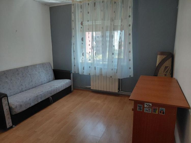 Apartament cu 2 camere decomandat în Est