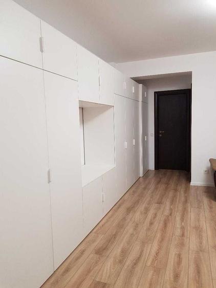 Apartament cu 3 camere decomandat în Exterior Vest