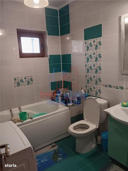 Casă cu 4 camere în Rediu