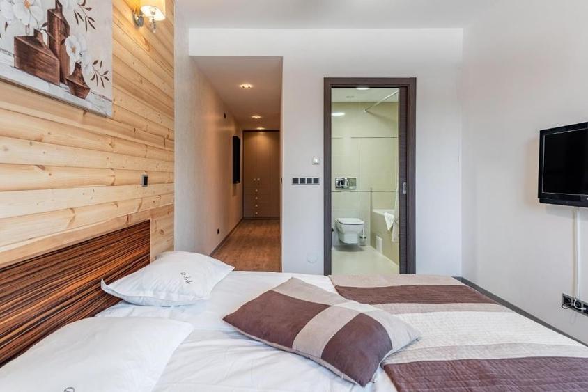 Apartament cu 3 camere decomandat în Poiana Brașov