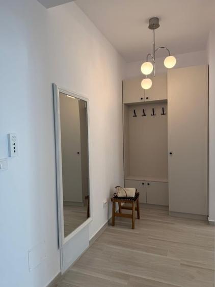 Apartament cu 2 camere decomandat, mobilat în Central