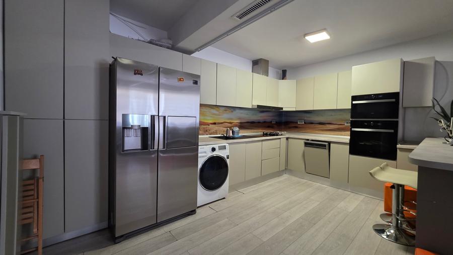 Duplex cu 2 camere cu Canalizare în Vitan Mall