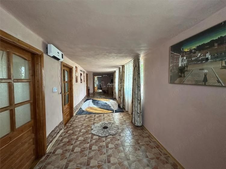 Casă cu 5 camere cu Teren 1500 Mp în Doclin