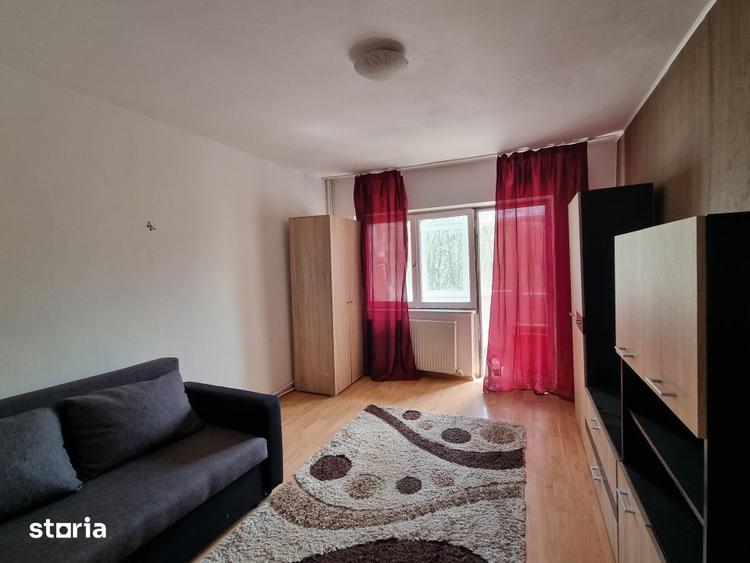 Apartament cu 2 camere decomandat, mobilat în Central
