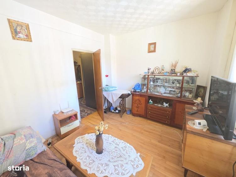 Apartament cu 2 camere semidecomandat în Craiter
