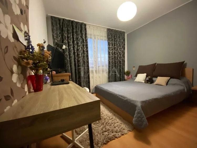 Apartament cu 2 camere semidecomandat, mobilat în Central