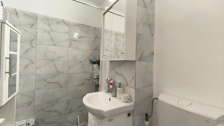 Apartament cu 2 camere decomandat în Piața Centrală