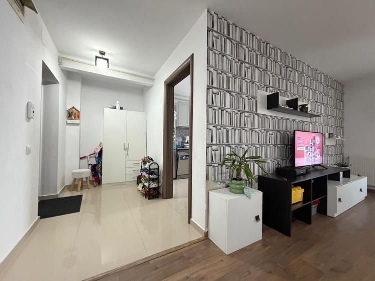Apartament cu 3 camere semidecomandat în Șelimbăr