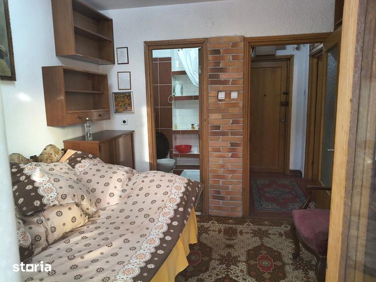 Apartament cu 4 camere decomandat în Ultracentral
