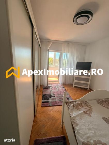 Apartament cu 2 camere decomandat în Văcăresti