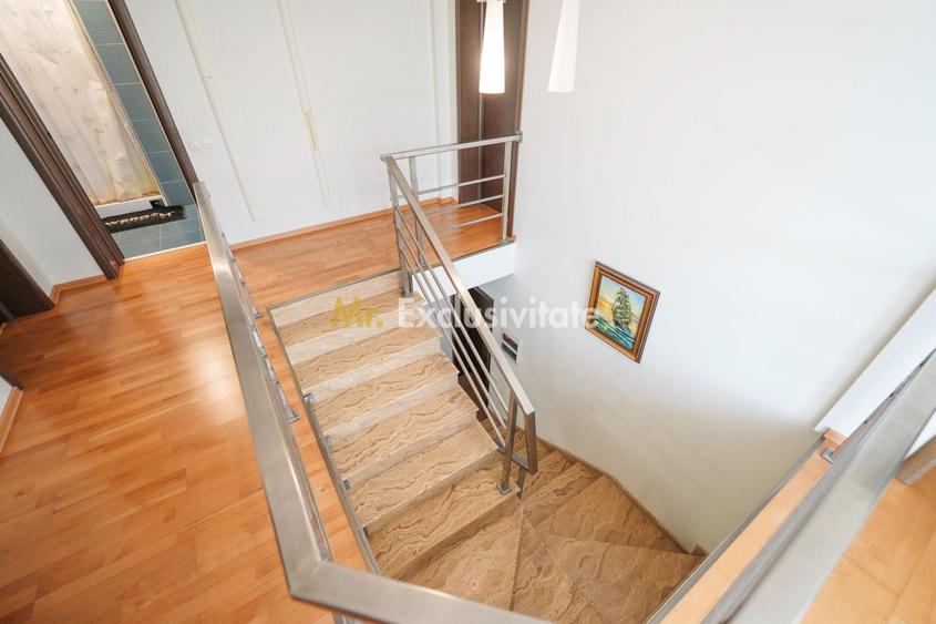 Casă individuală cu 6 camere cu Piscina în Cârcea