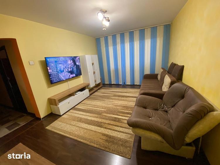 Apartament 3 Decomandate, Et 5/10, semimobilat, DOAR 73490 Euro - 5