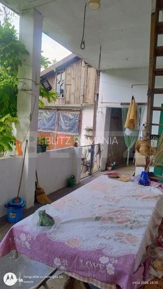 Casa de vanzare, 244 mp, teren 7729 mp, zona Ocna Dejului