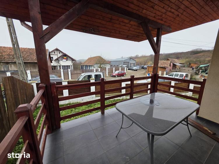 Casă cu 4 camere cu Teren 420 Mp în Central