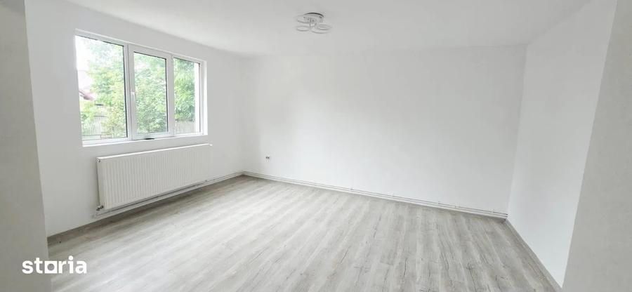 Casă individuală cu 5 camere cu Canalizare în Lunca Cetățuii