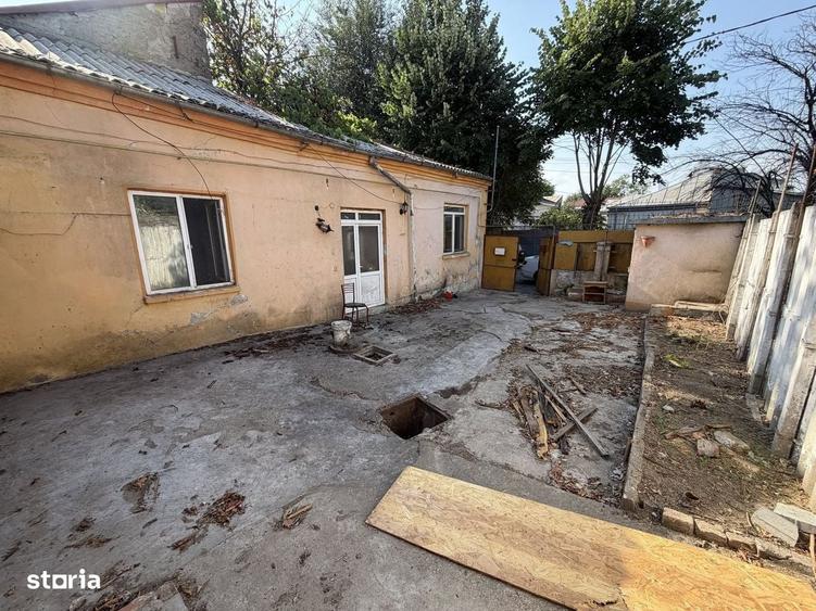 Casă cu 3 camere în Central
