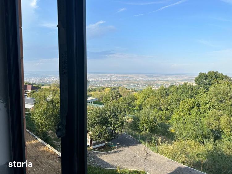 Casă cu 6 camere cu Teren 392 Mp în Feleacu
