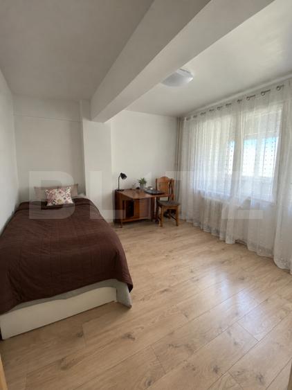 Apartament cu 4 camere decomandat, mobilat în George Enescu