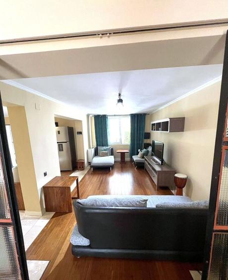 Apartament cu 3 camere decomandat în Iancului