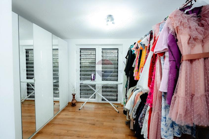 Casă cu Teren 1800 Mp în Udeni-Zăvoi
