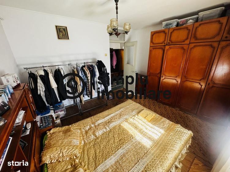 3 decomandate, centrala, 1 Mai - 110 000 Euro - 12