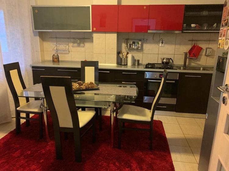 Apartament cu 3 camere decomandat în Babadag