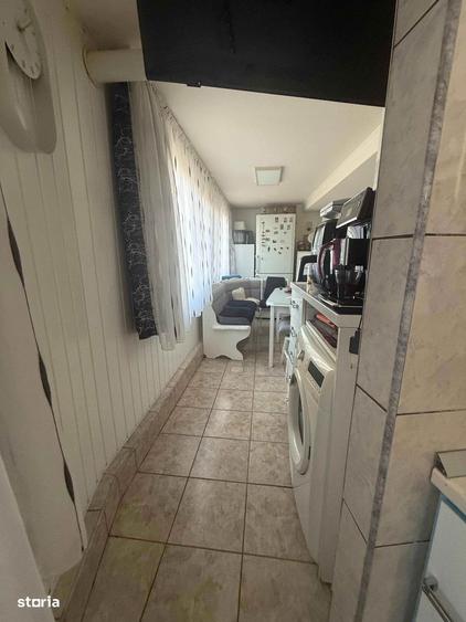 De vanzare apartament 3 camere Zona Centrala et 1 la cheie - 2