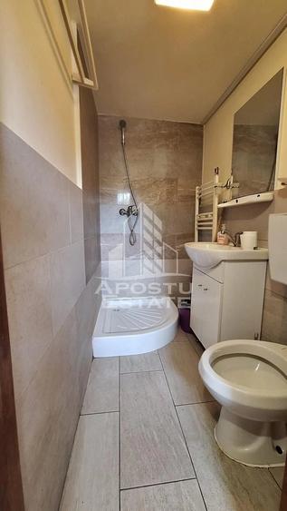 Casă cu 6 camere cu Teren 479 Mp în Crișan