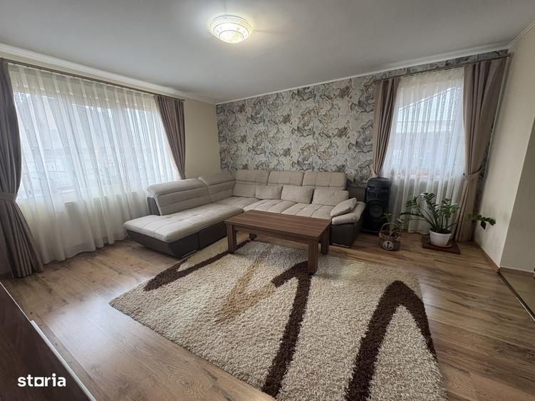 Casă cu 3 camere în Sântandrei