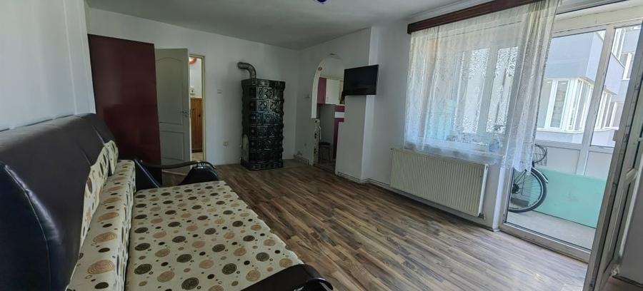 Garsonieră decomandată în Central