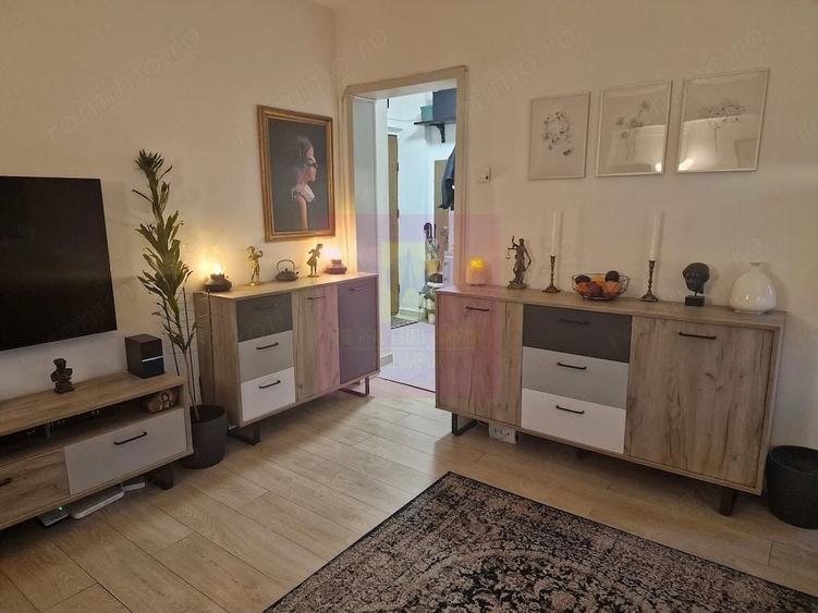 Apartament cu 3 camere semidecomandat în 1 Mai