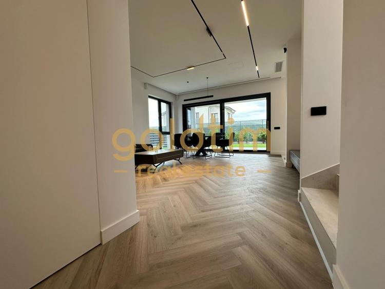 Casă individuală cu 5 camere cu Canalizare în Tunari