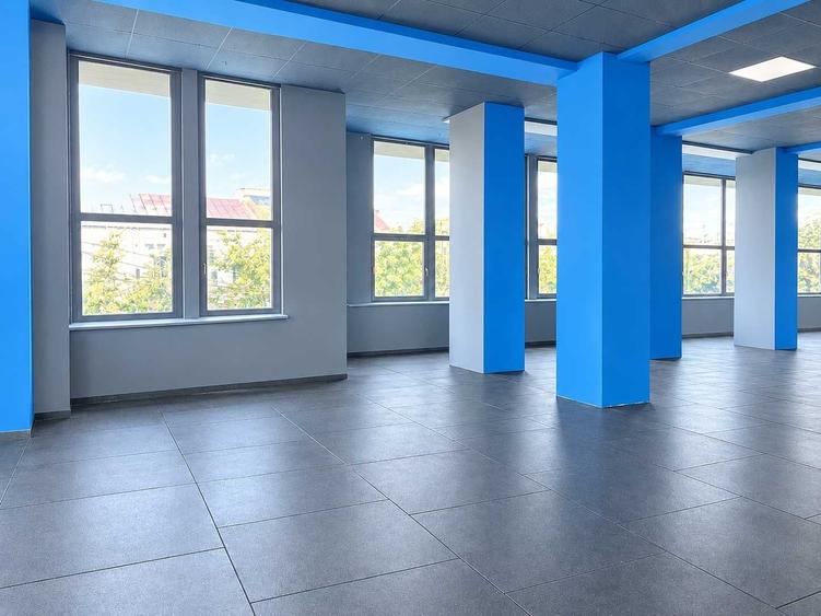Spațiu comercial, de 340 mp, în Central