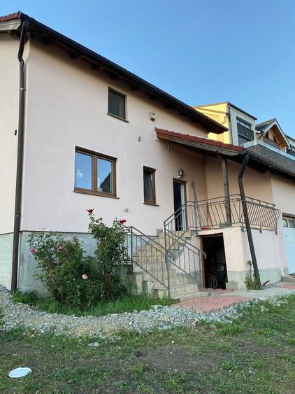 Casă cu Teren 640 Mp în Central