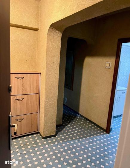 Apartament cu 3 camere decomandat în Târgu Cucu