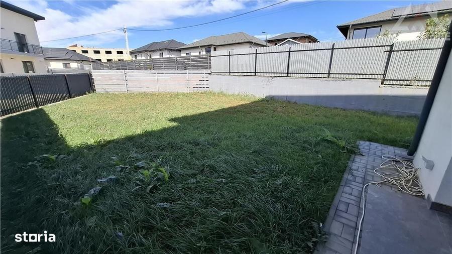 Casă cu 3 camere în Uricani