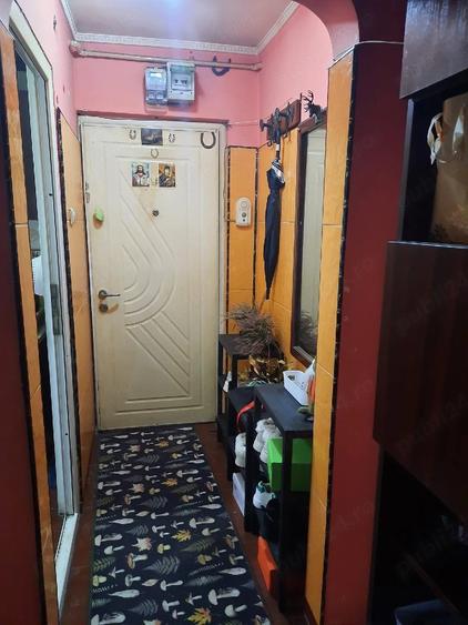 Apartament cu 2 camere decomandat în Grecii de Jos